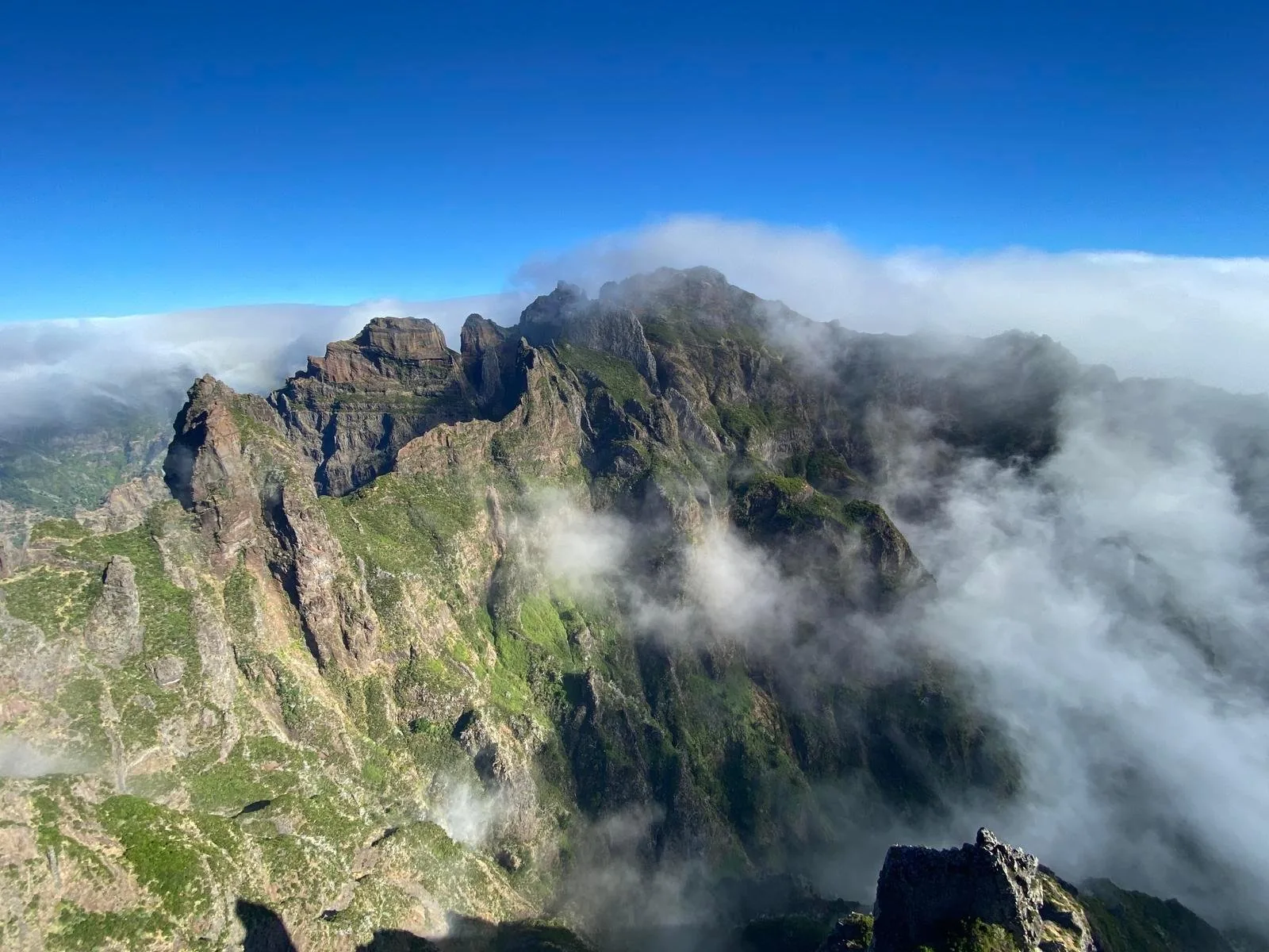 Cloud spilling over the ridges of the central massif below Pico Ruivo